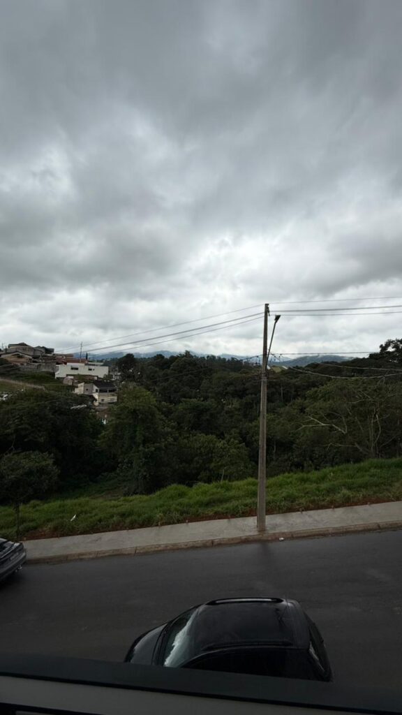 Venda – Casa no Bairro Extrema Ville - Imagem 24
