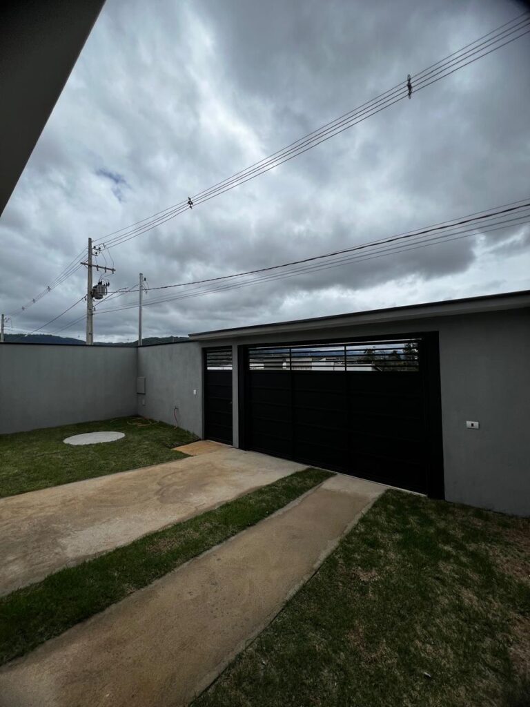 Venda – Casa no Bairro Sierra - Imagem 12