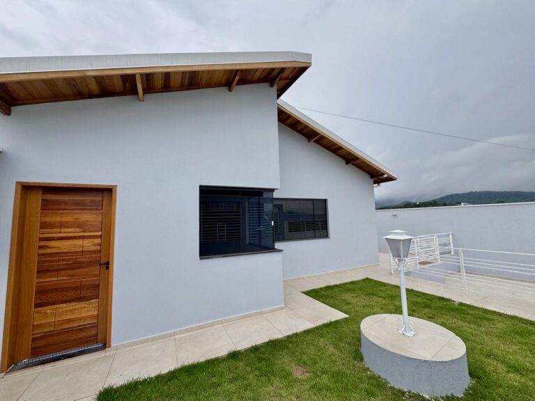 Venda – Casa no Bairro Parque dos Jatobás