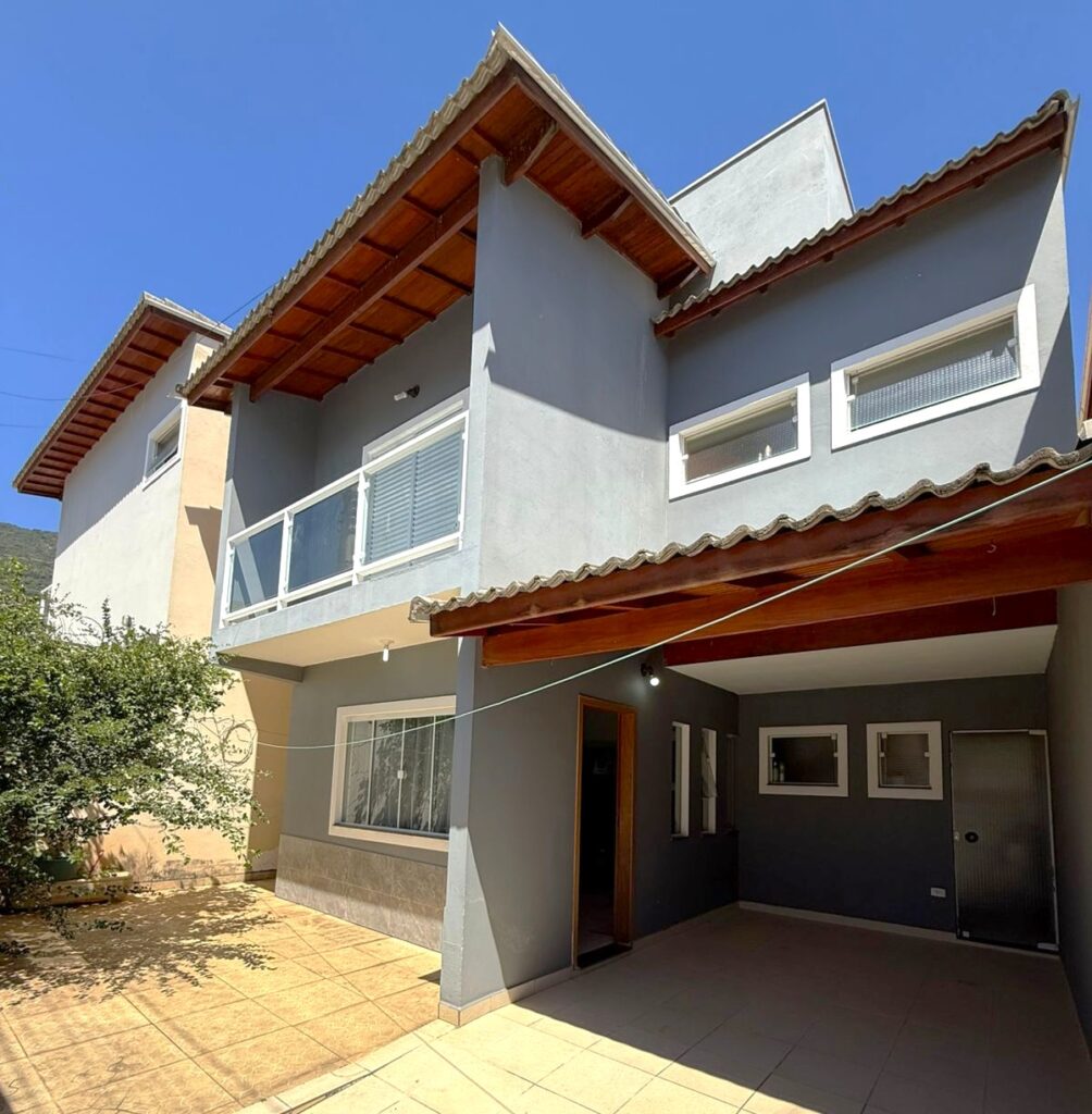 Venda – Casa no Bairro Centro - Imagem 1