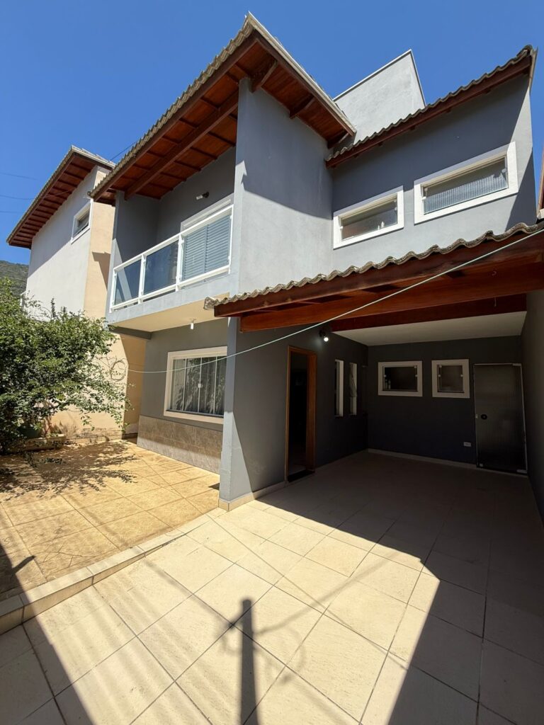 Venda – Casa no Bairro Centro - Imagem 2