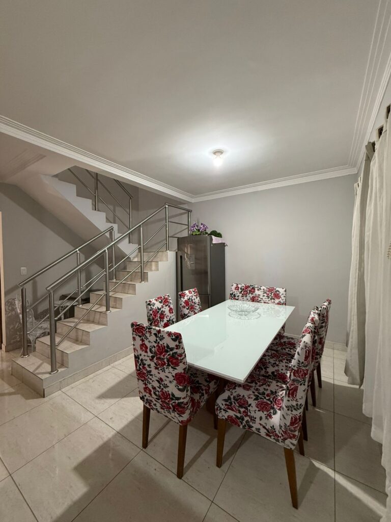 Venda – Casa no Bairro Centro - Imagem 6