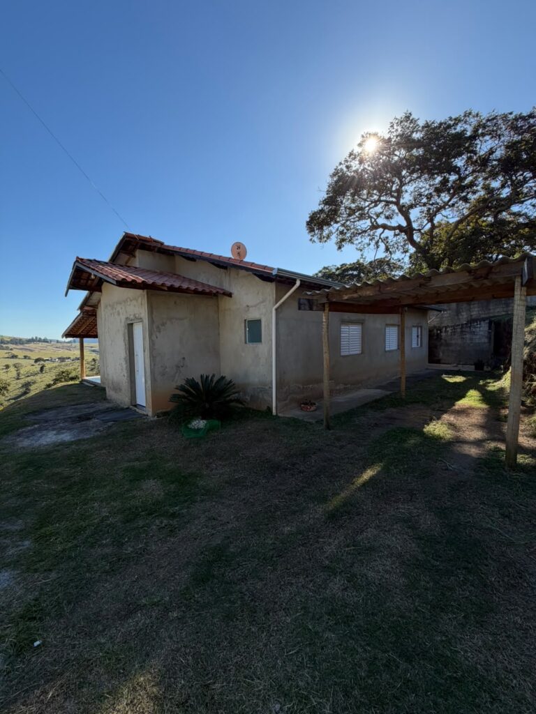 Venda / Locação – Casa em Chácara no Bairro Mantiqueira - Imagem 11