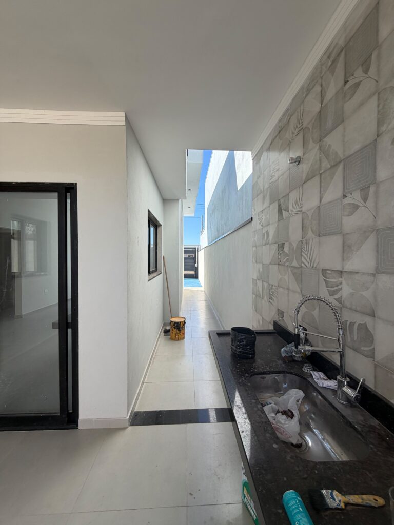 Venda – Casa no Bairro Sierra - Imagem 3
