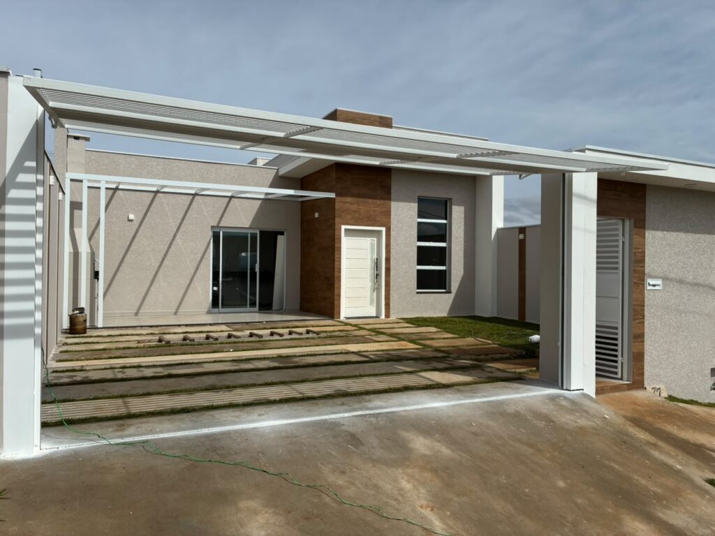 Venda – Casa no Bairro Sierra - Imagem 1