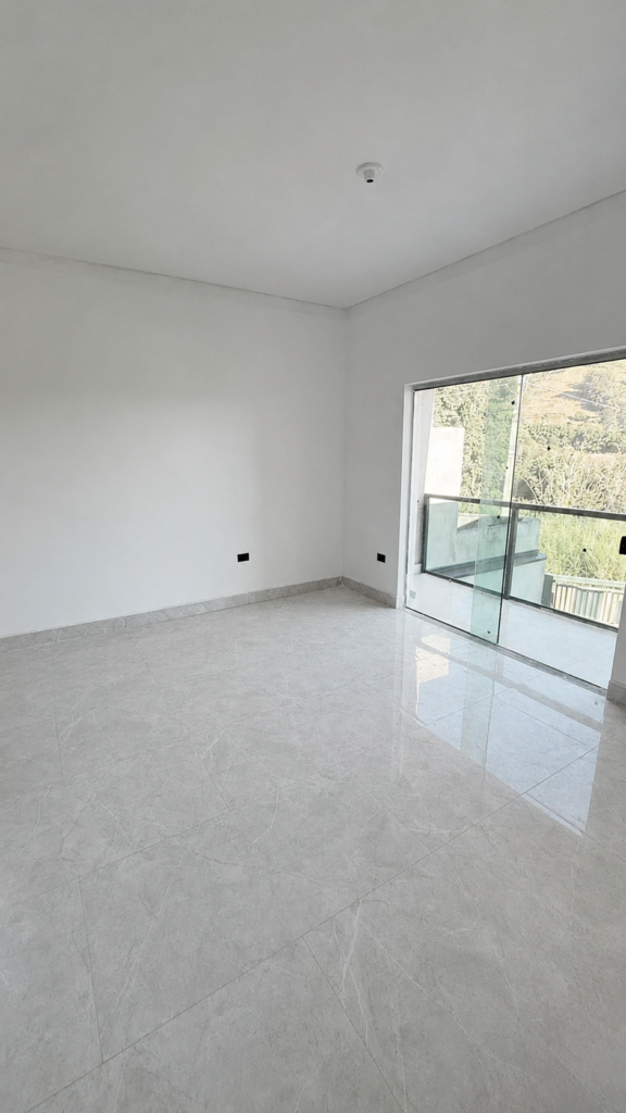 Venda – Casa no Bairro Villa Garden - Imagem 5