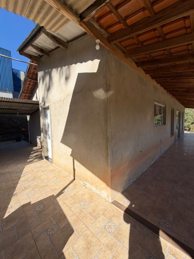 Venda / Locação – Casa em Chácara no Bairro Mantiqueira - Imagem 12