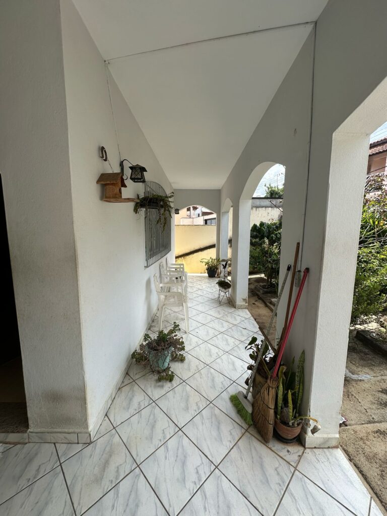 Venda – Casa ou Ponto Comercial no Bairro Centro - Imagem 5