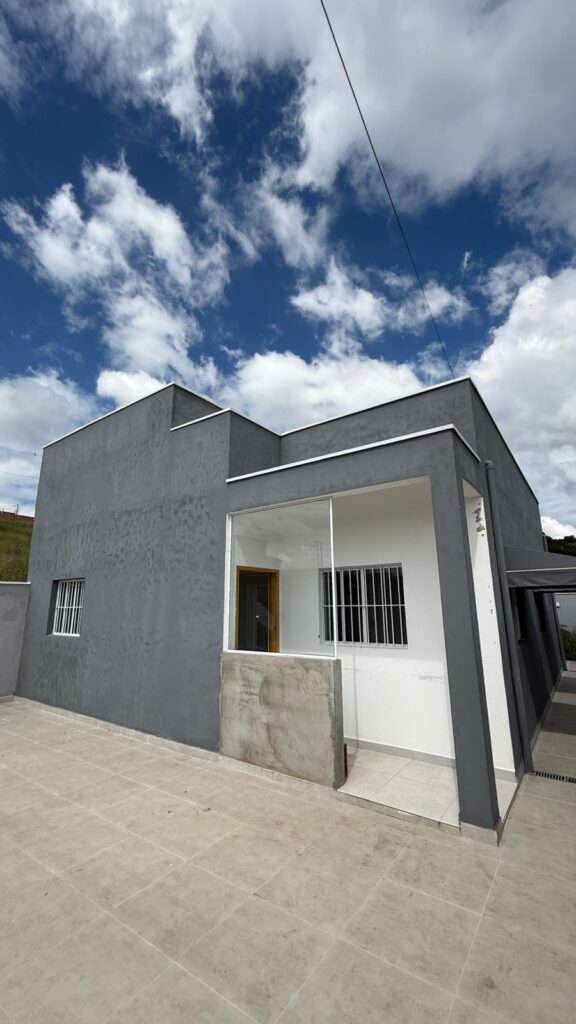 Venda – Casa no Bairro Sierra - Imagem 1