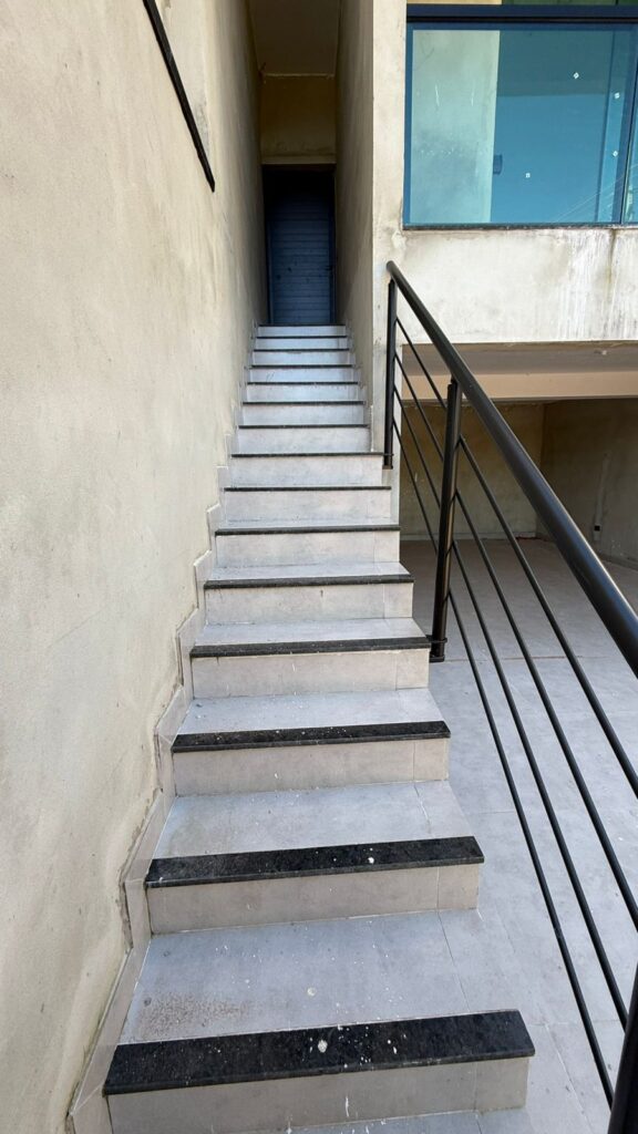 Venda – Casa no Bairro Villa Garden - Imagem 4