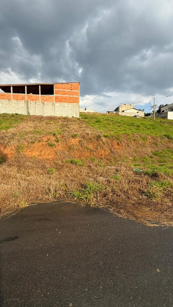 Venda – Terreno no Bairro Sierra - Imagem 1