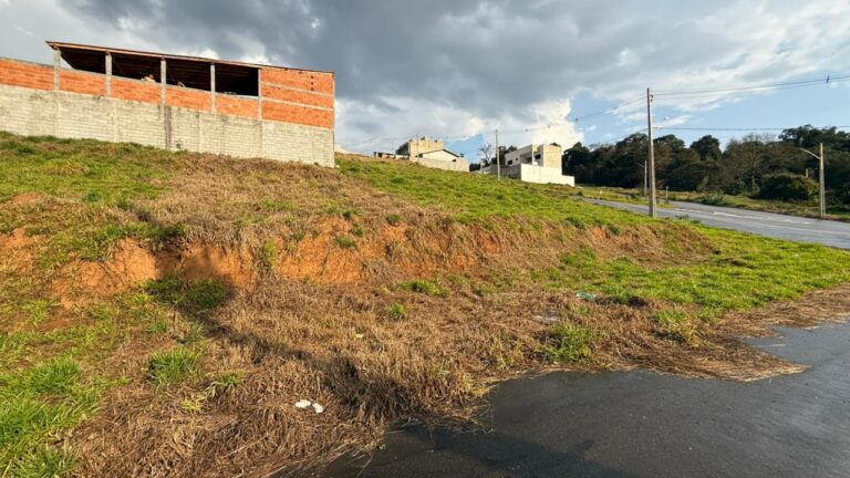 Venda – Terreno no Bairro Sierra