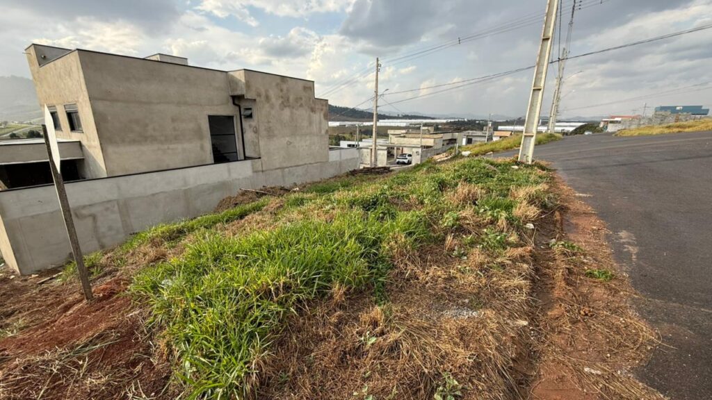 Venda – Terreno no Bairro Sierra - Imagem 3